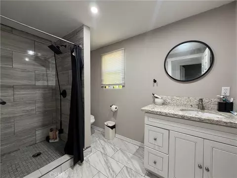 Bath - 14906 S Lime Ave, Compton, CA 90221 photo 2 of 2