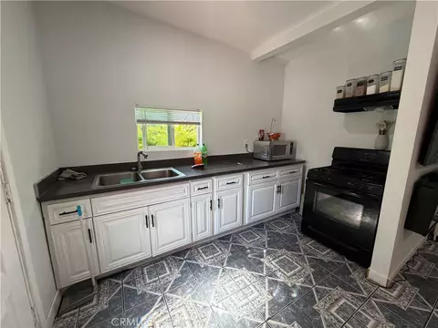 Kitchen - 14906 S Lime Ave, Compton, CA 90221 photo 4 of 4