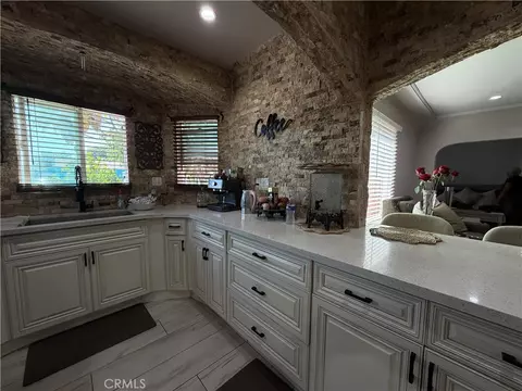 Kitchen - 14906 S Lime Ave, Compton, CA 90221 photo 3 of 4
