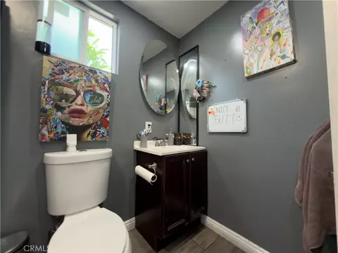 Bath - 1512 W 153rd, Compton, CA 90220 photo 5 of 5