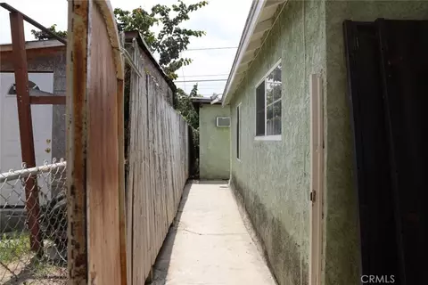 Entry Way - 1512 W 153rd, Compton, CA 90220 photo 2 of 2