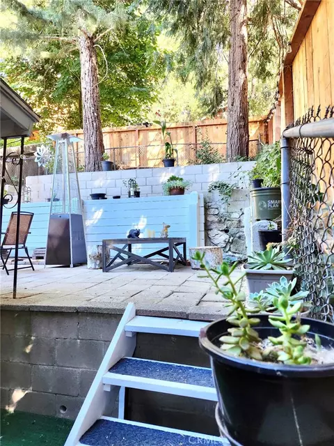 Exterior - 445 Redwood Dr, Crestline, CA 92325 photo 4 of 11