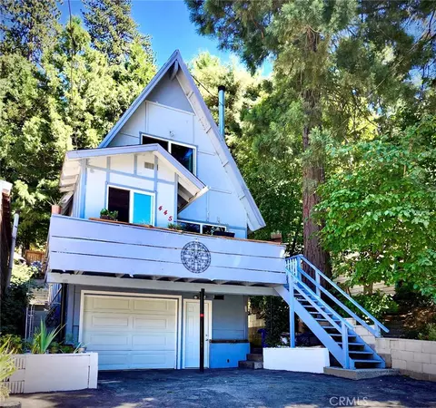 445 Redwood Dr, Crestline, CA 92325