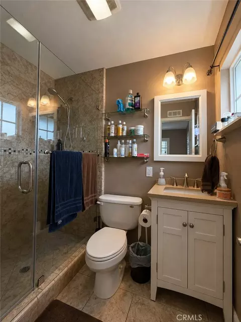 811 E Saint James Ave, Orange, CA 92865 photo 9