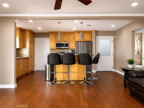 811 E Saint James Ave, Orange, CA 92865 photo 3