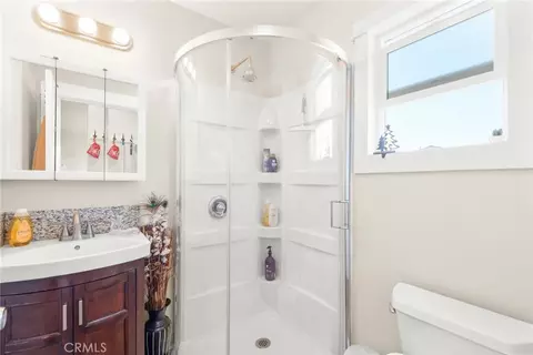 Bath - 4240 E 15th, Long Beach, CA 90804 photo 1 of 1