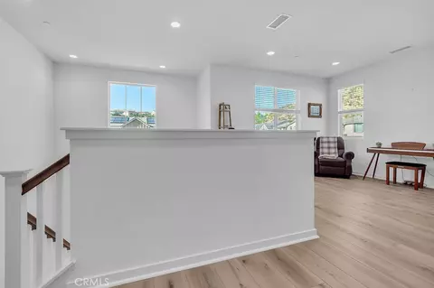 Entry Way - 18100 Tableau, Saugus, CA 91350 photo 3 of 4