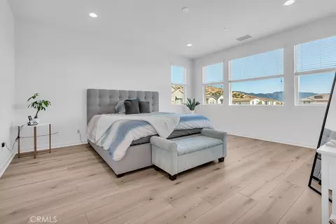 Bedroom - 18100 Tableau, Saugus, CA 91350 photo 6 of 7