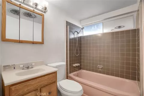 Bath - 1538 Amador Ave, Ontario, CA 91764 photo 4 of 6