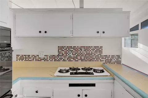 Kitchen - 1538 Amador Ave, Ontario, CA 91764 photo 5 of 6