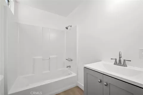 Bath - 13409 S Largo Ave, Compton, CA 90222 photo 5 of 8