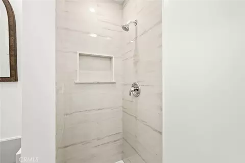 Bath - 13409 S Largo Ave, Compton, CA 90222 photo 4 of 8