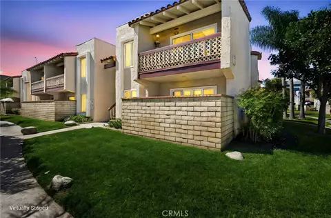 700 W La Veta, Orange, CA 92868