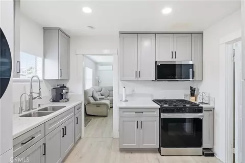 5964 S Halldale, Los Angeles, CA 90047