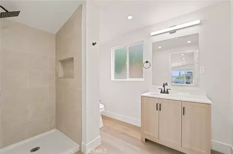 Bath - 3726 E Iva, Compton, CA 90221 photo 2 of 5