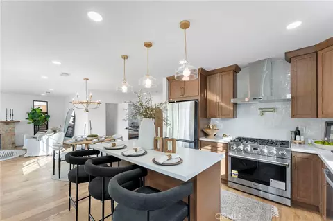 5334 Hillcrest Dr, Los Angeles, CA 90043