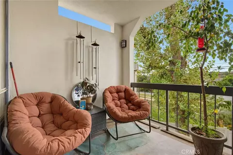 Exterior - 4623 E 4th #6, Long Beach, CA 90814 photo 1 of 14