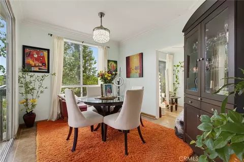 Dining - 4623 E 4th #6, Long Beach, CA 90814 photo 1 of 2