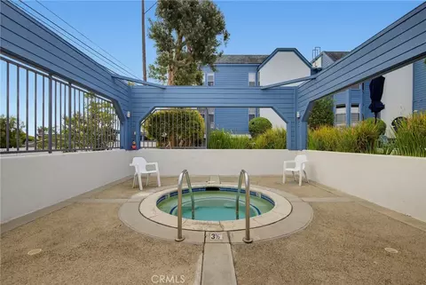 Exterior - 4623 E 4th #6, Long Beach, CA 90814 photo 9 of 14