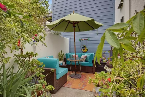 Exterior - 4623 E 4th #6, Long Beach, CA 90814 photo 2 of 14