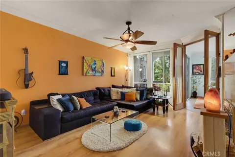 Living - 4623 E 4th #6, Long Beach, CA 90814 photo 1 of 3