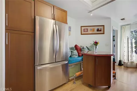 Kitchen - 4623 E 4th #6, Long Beach, CA 90814 photo 4 of 4