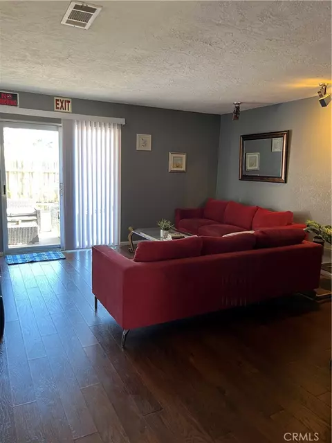 Living - 15860 Kasota, Apple Valley, CA 92307 photo 2 of 3