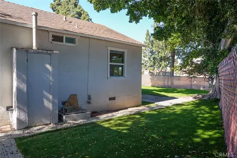 Exterior - 1664 Oak, Placentia, CA 92870 photo 12 of 15