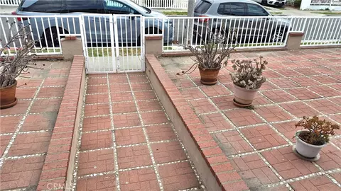 Exterior - 3661 Seabright Ave, Long Beach, CA 90810 photo 9 of 9