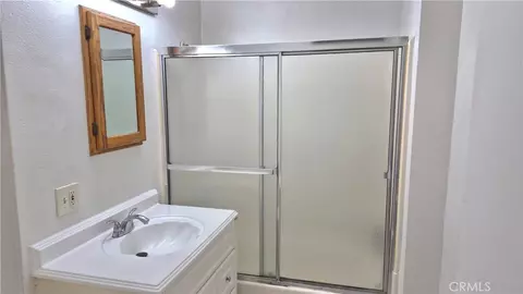 Bath - 3661 Seabright Ave, Long Beach, CA 90810 photo 6 of 7