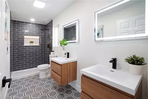 Bath - 5571 Central Ave, Riverside, CA 92504 photo 1 of 3
