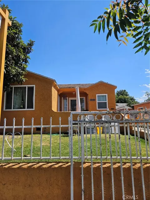 2638 Iowa, South Gate, CA 90280