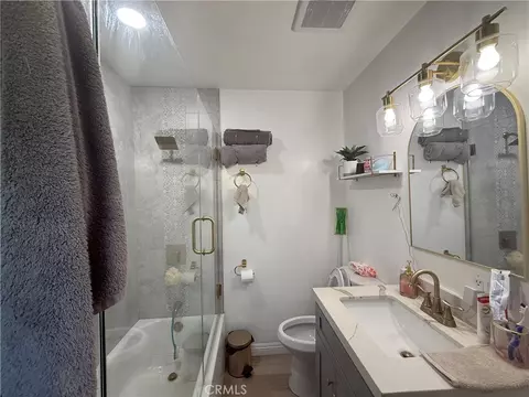 Bath - 1101 W 152nd, Compton, CA 90220 photo 5 of 11