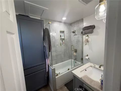 Bath - 1101 W 152nd, Compton, CA 90220 photo 4 of 11