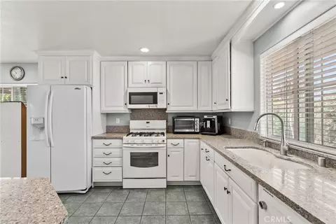 Kitchen - 2691 Grayson Ct, Simi Valley, CA 93065 photo 5 of 5