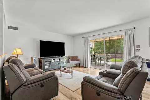Living - 2691 Grayson Ct, Simi Valley, CA 93065 photo 1 of 3