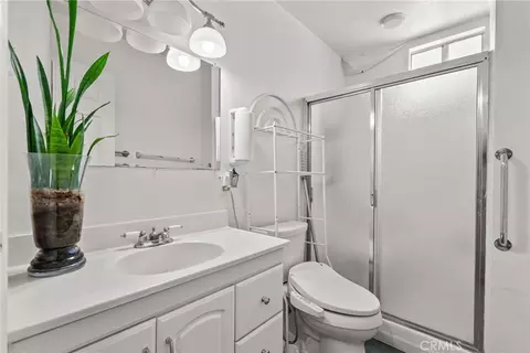 Bath - 2691 Grayson Ct, Simi Valley, CA 93065 photo 1 of 5