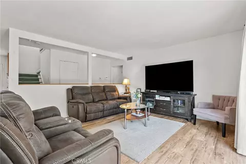 Living - 2691 Grayson Ct, Simi Valley, CA 93065 photo 2 of 3