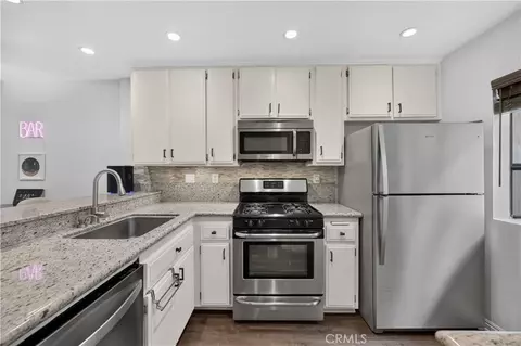 Kitchen - 4140 Workman Mill Rd #164, Whittier, CA 90601 photo 2 of 3