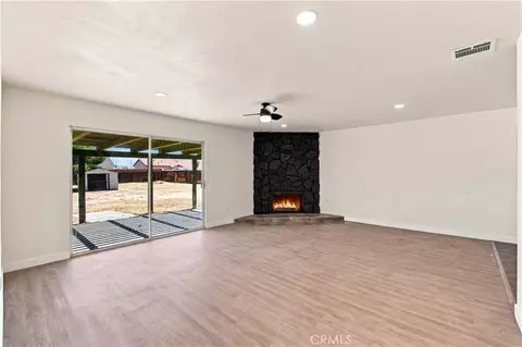Living - 21021 Geronimo, Apple Valley, CA 92308 photo 4 of 4
