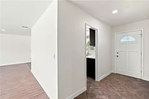 Entry Way - 21021 Geronimo, Apple Valley, CA 92308 photo 1 of 1