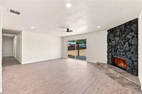 Living - 21021 Geronimo, Apple Valley, CA 92308 photo 2 of 4