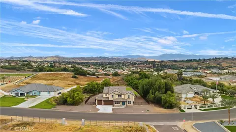 16519 Ginger Creek Dr, Riverside, CA 92504