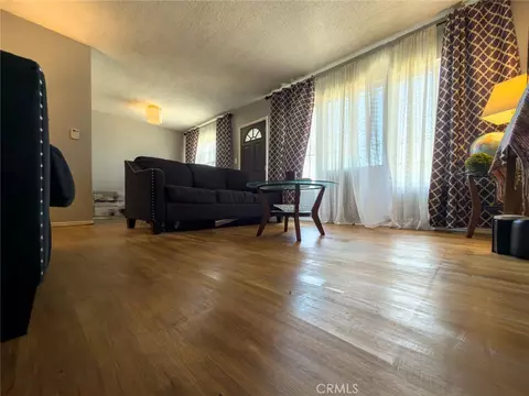 Living - 727 S Caswell, Compton, CA 90220 photo 3 of 5
