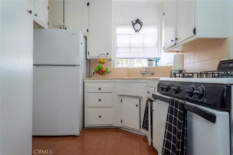 Kitchen - 727 S Caswell, Compton, CA 90220 photo 2 of 5