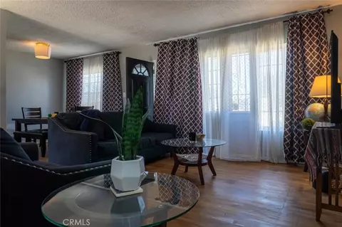Living - 727 S Caswell, Compton, CA 90220 photo 2 of 5