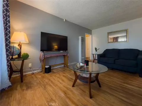 Living - 727 S Caswell, Compton, CA 90220 photo 4 of 5