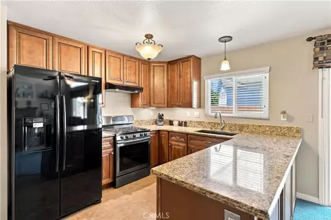 Kitchen - 11552 Sheffield, Fontana, CA 92337 photo 3 of 5