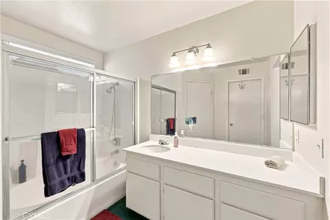 Bath - 11552 Sheffield, Fontana, CA 92337 photo 3 of 3