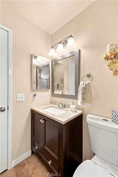 Bath - 11552 Sheffield, Fontana, CA 92337 photo 2 of 3